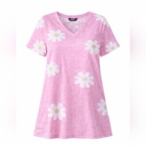 BloomChic Pink Daisy Floral V Neck Tee Plus Size 18 20 Short Sleeve Top